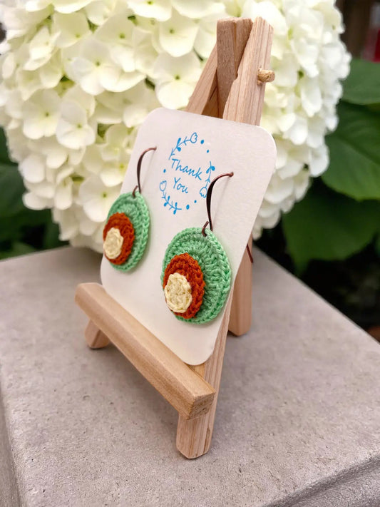 3D Circle with green base Tangles & Twine