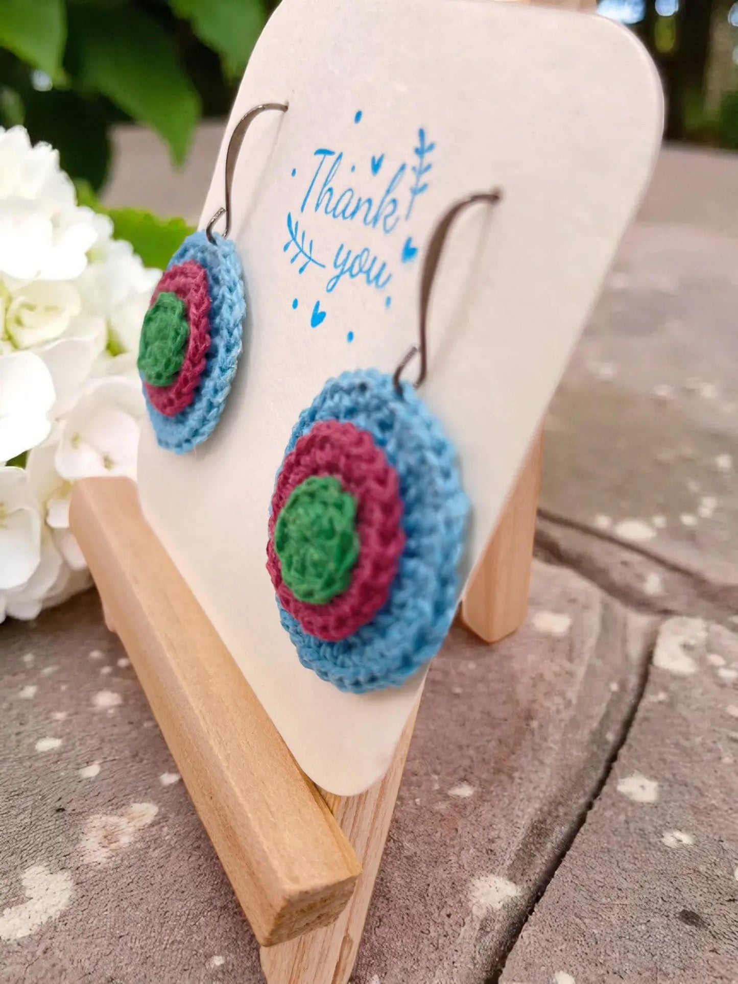 3D Circle with light blue base Tangles & Twine