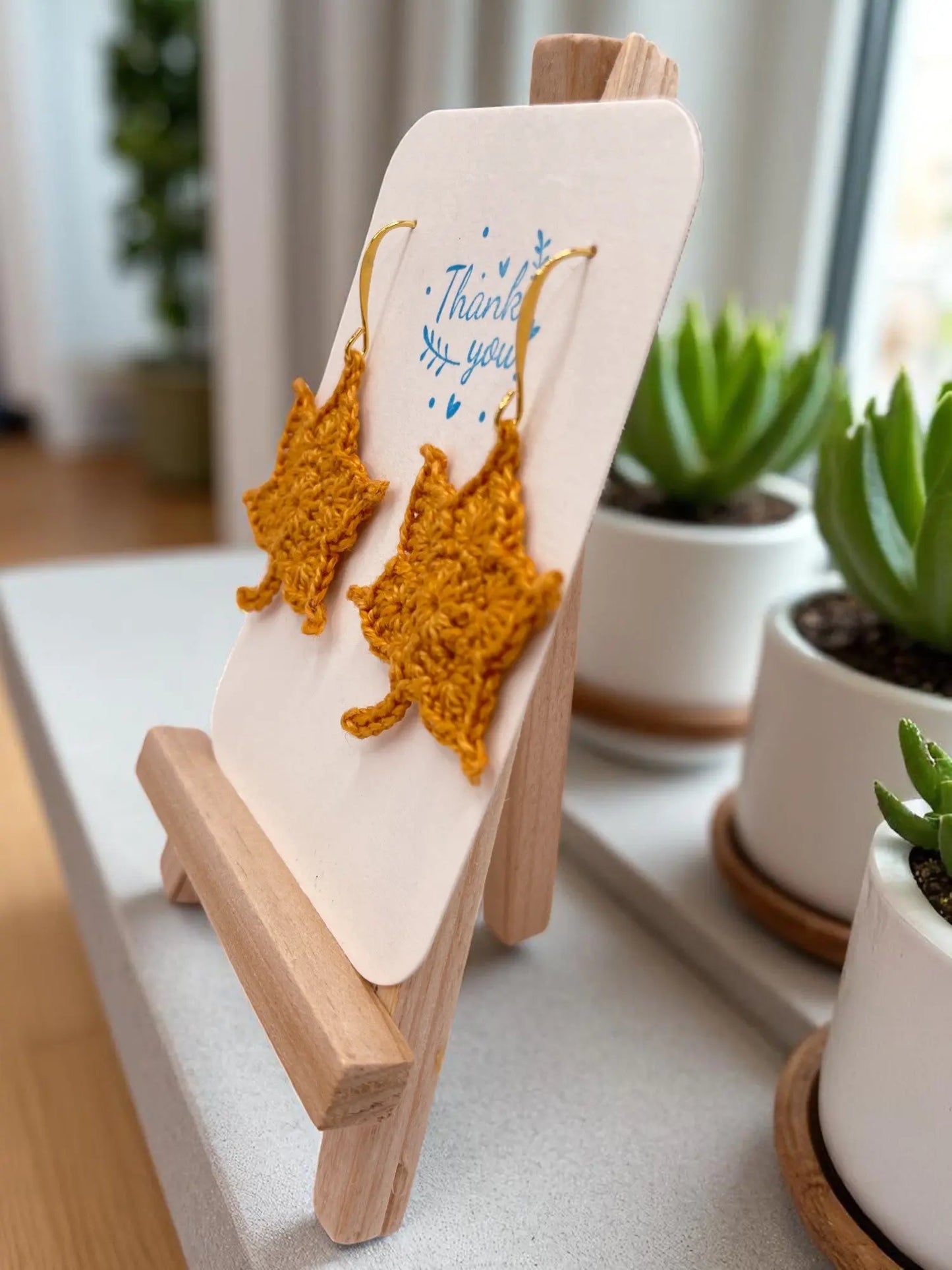 Maple Leaf in honey (#3) Tangles & Twine