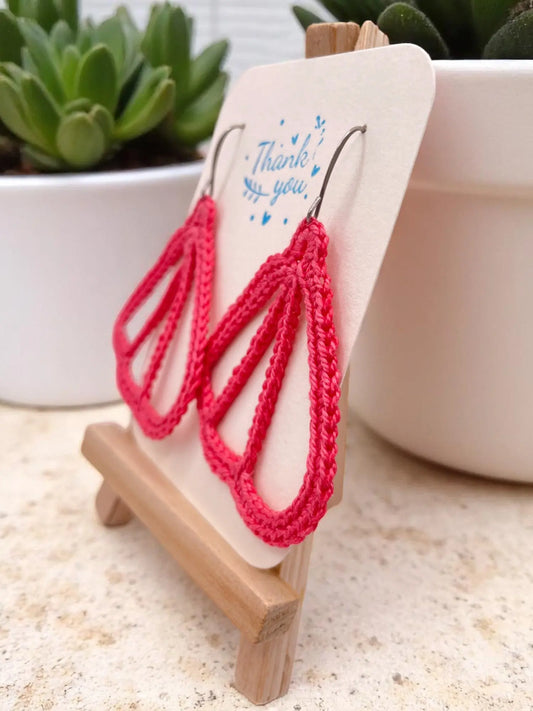 Butterfly Wings in bright pink Tangles & Twine