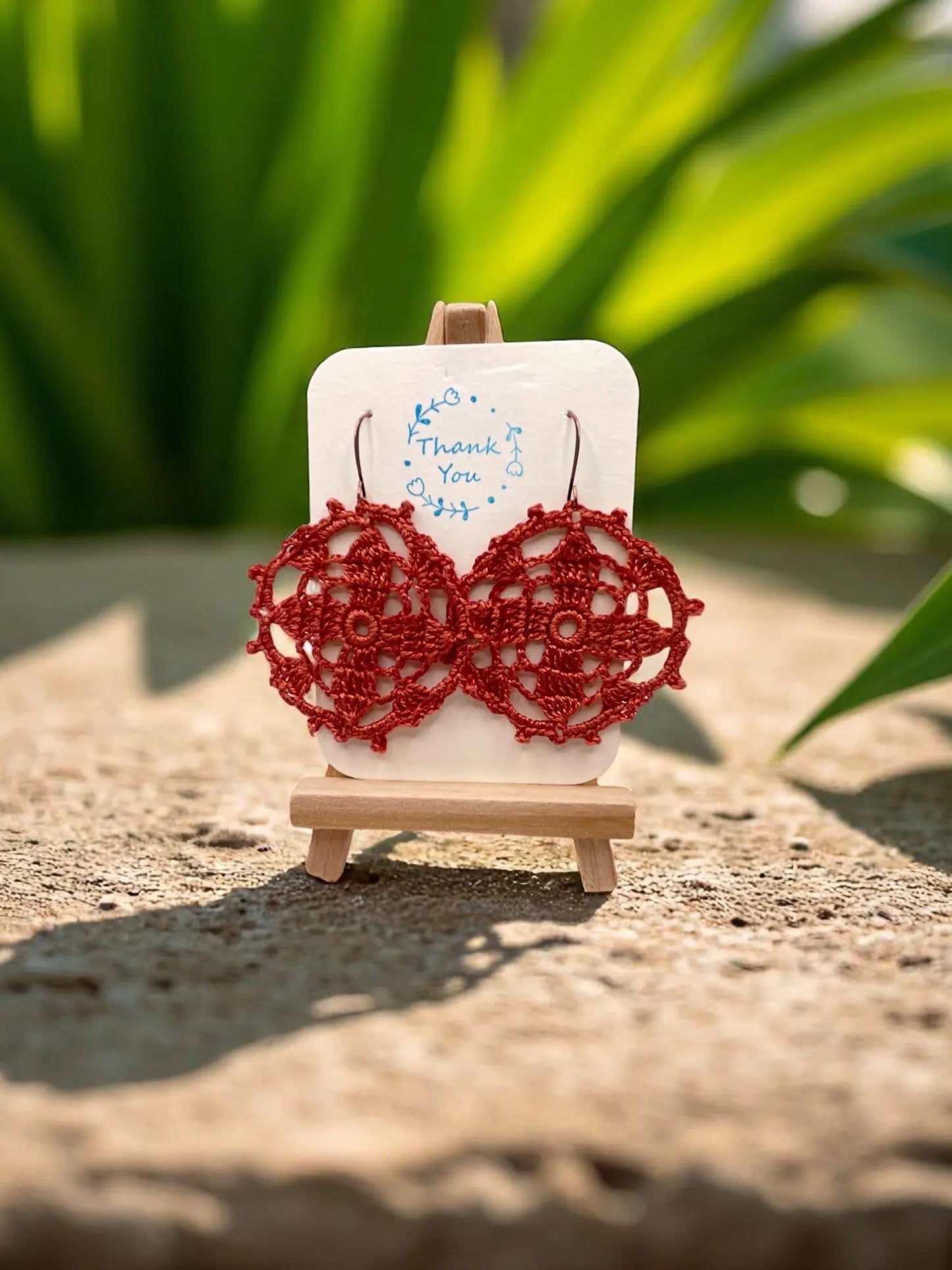 Circular earring in copper Tangles & Twine