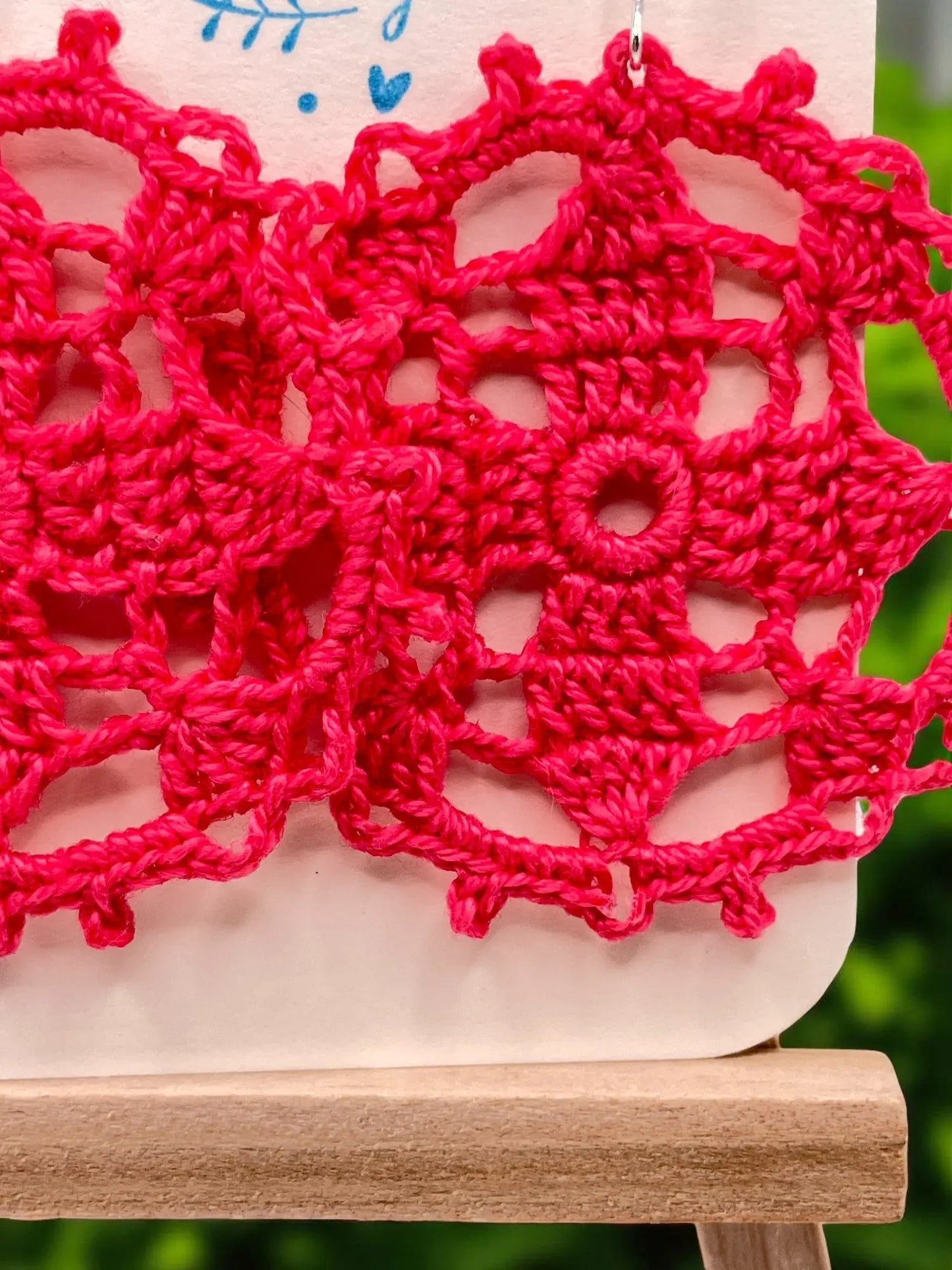 Circular earring in red Tangles & Twine