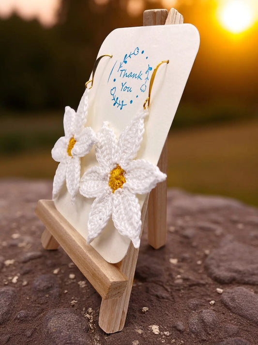 Large dangly white flower Tangles & Twine