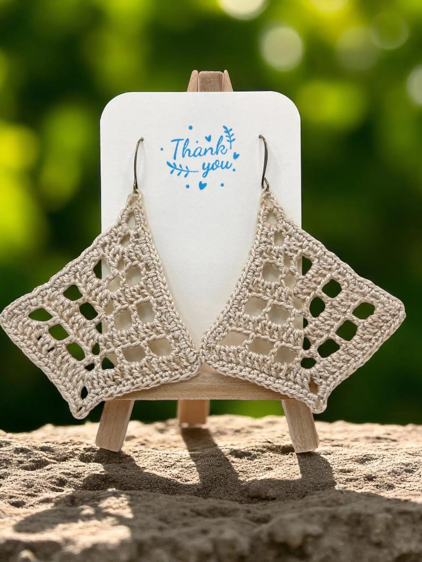 Fancy triangle in khaki Tangles & Twine