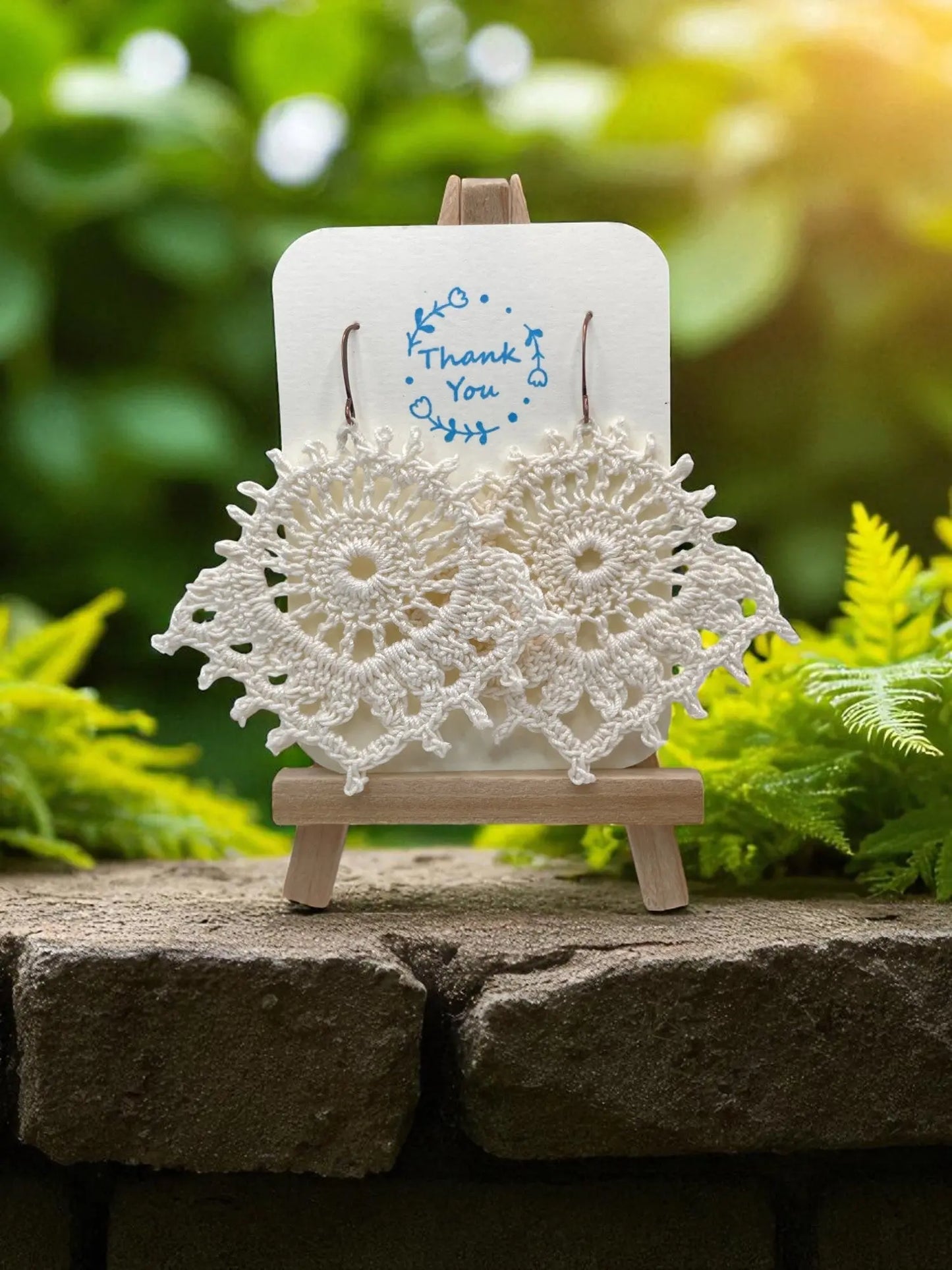 The Royal Whimsy in cream Tangles & Twine