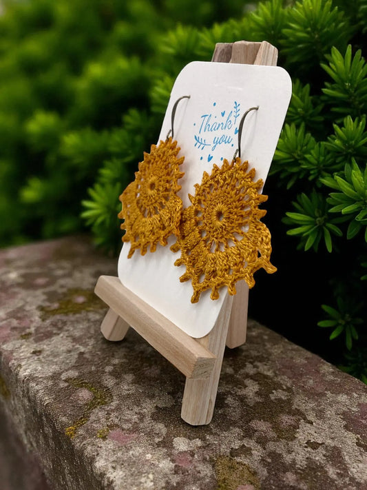 The Royal Whimsy in gold Tangles & Twine