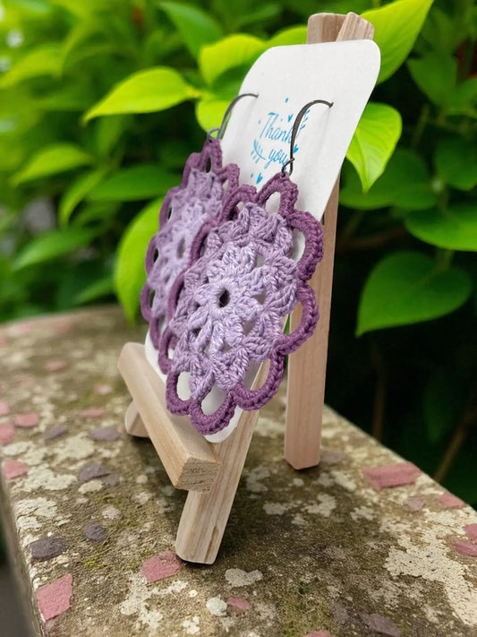 Intricate circle in shades of purple Tangles & Twine