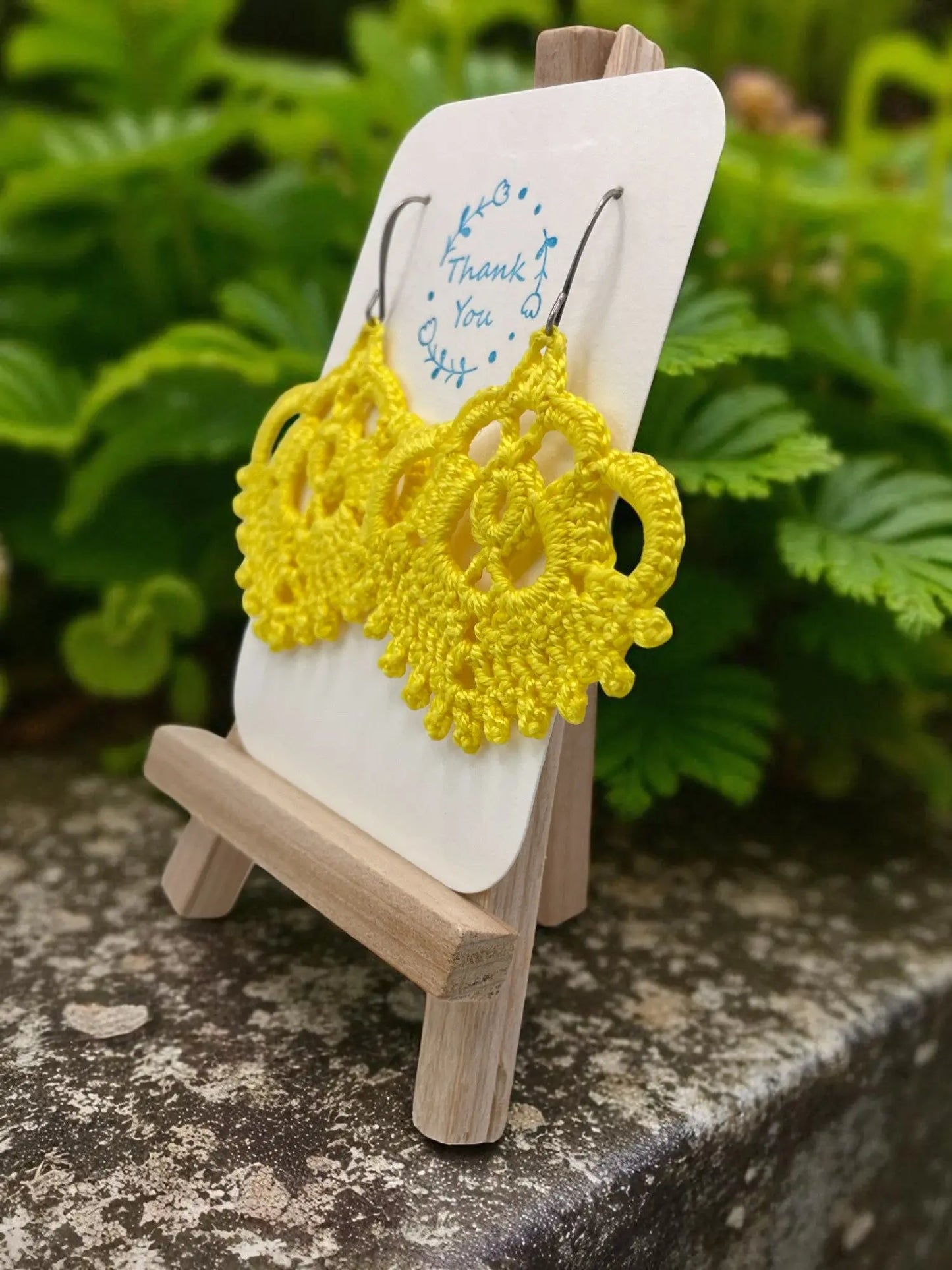 The Crown in bright yellow Tangles & Twine