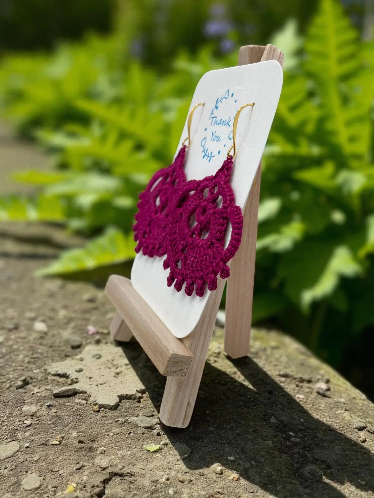 The Crown in fuchsia Tangles & Twine