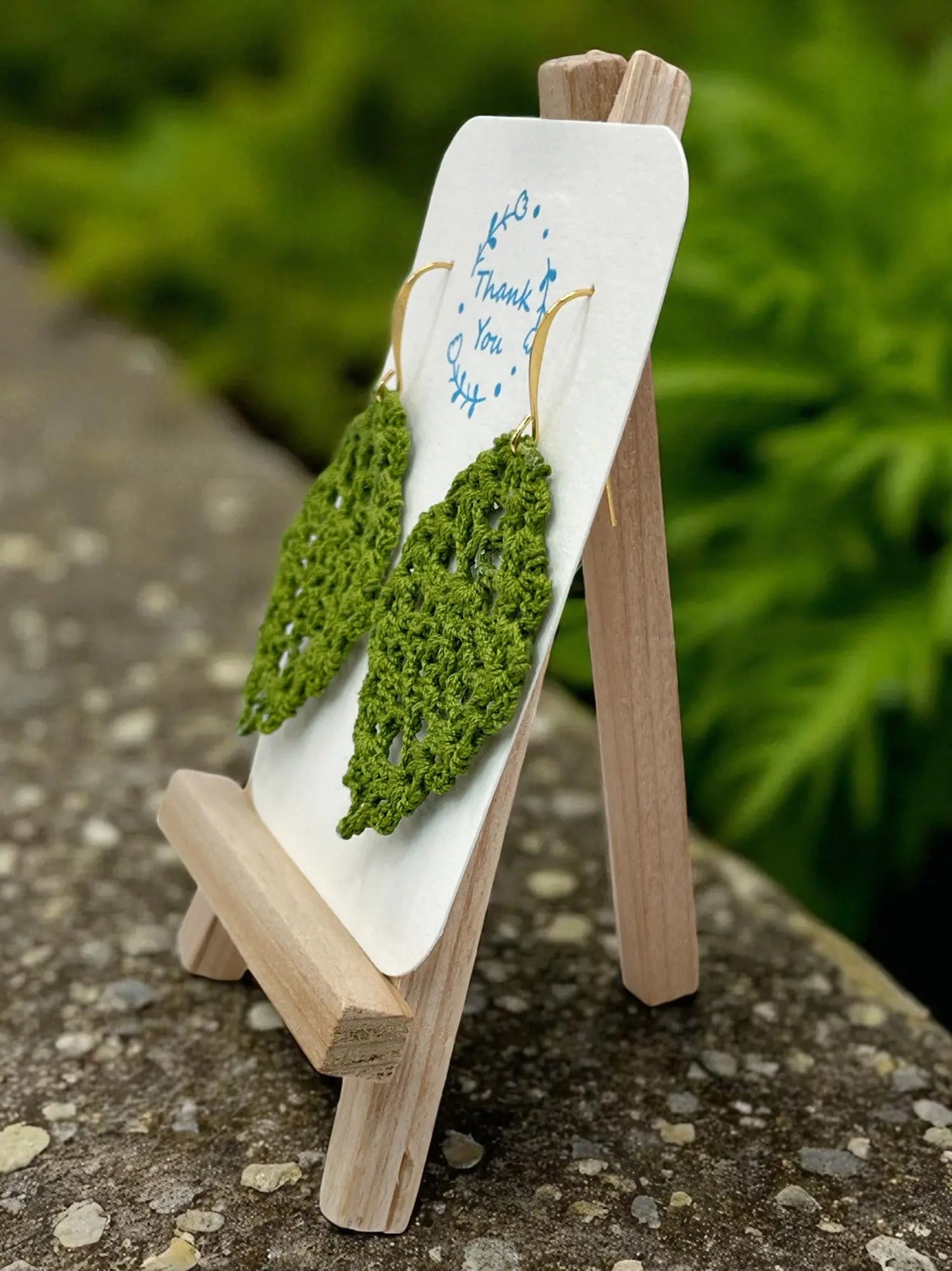 Lacey Pineapple in green Tangles & Twine