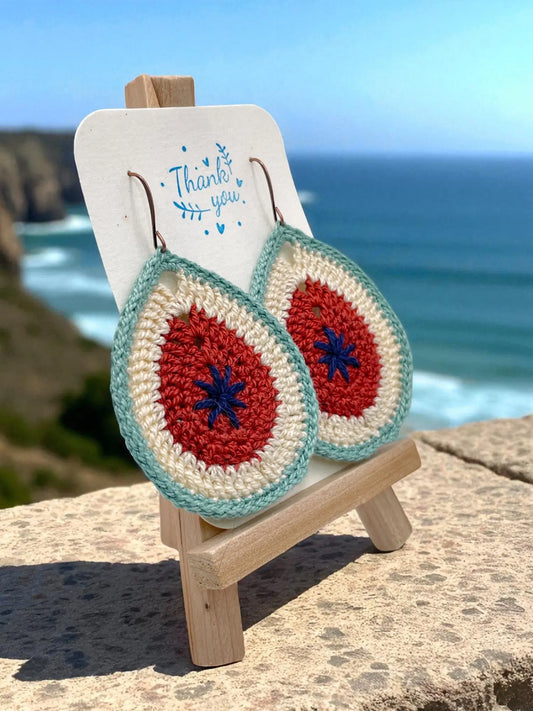 Fancy Teardrop inspired by an avocado Tangles & Twine