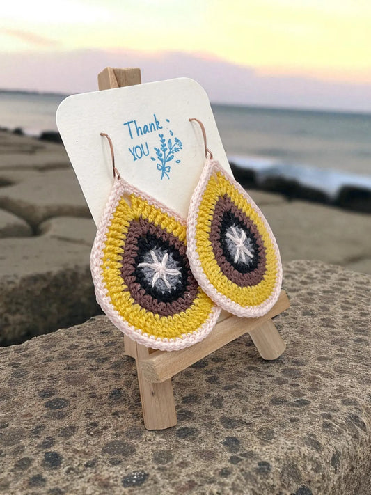 Fancy Teardrop inspired by sunset Tangles & Twine