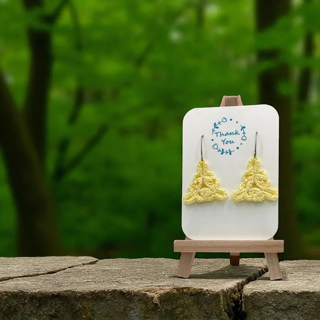 Celtic Triangle in yellow Tangles & Twine