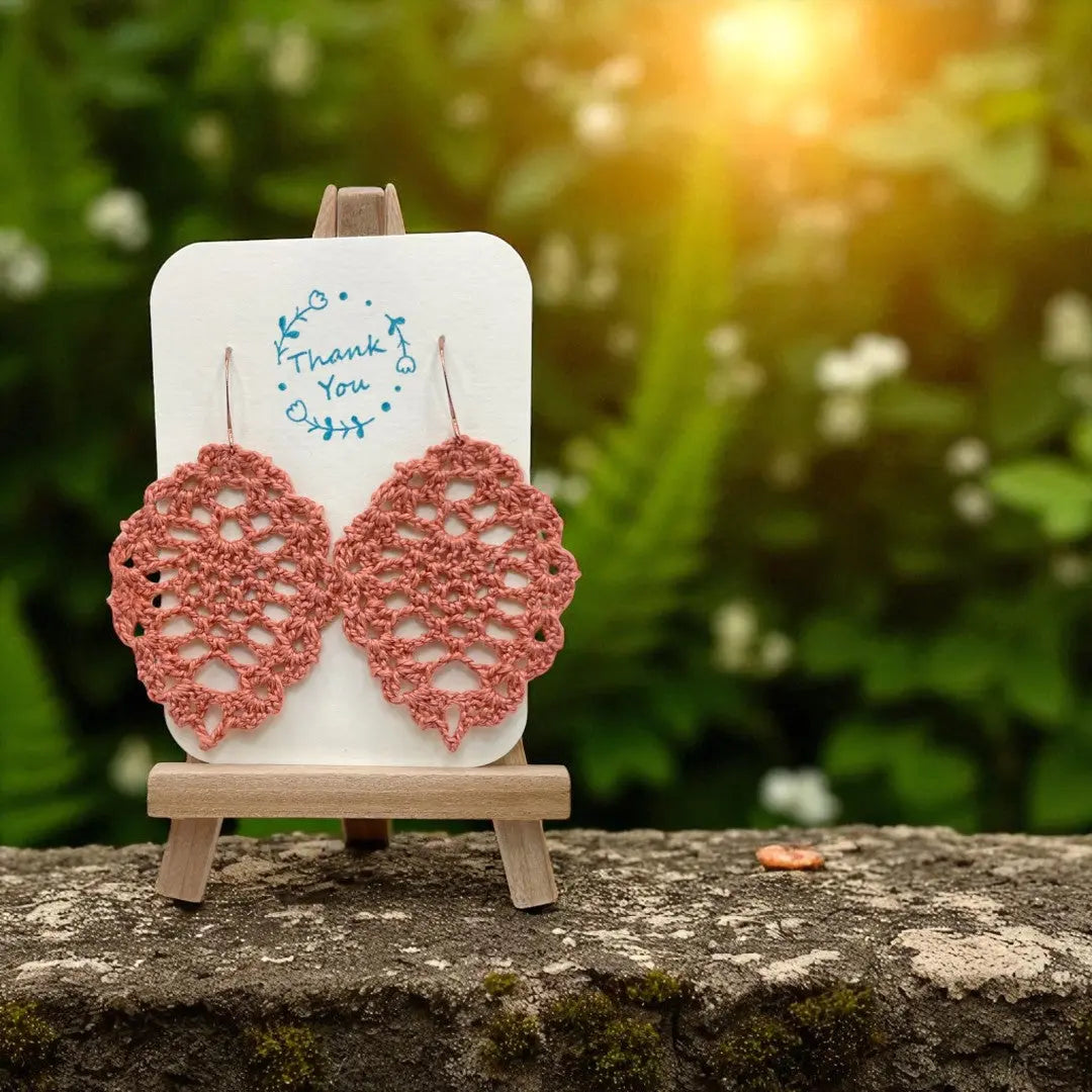 Lacey Pineapple in rose Tangles & Twine