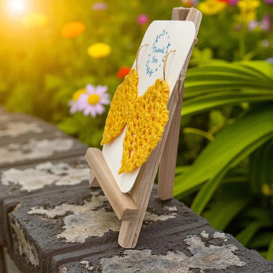 Lacey Pineapple in mustard Tangles & Twine