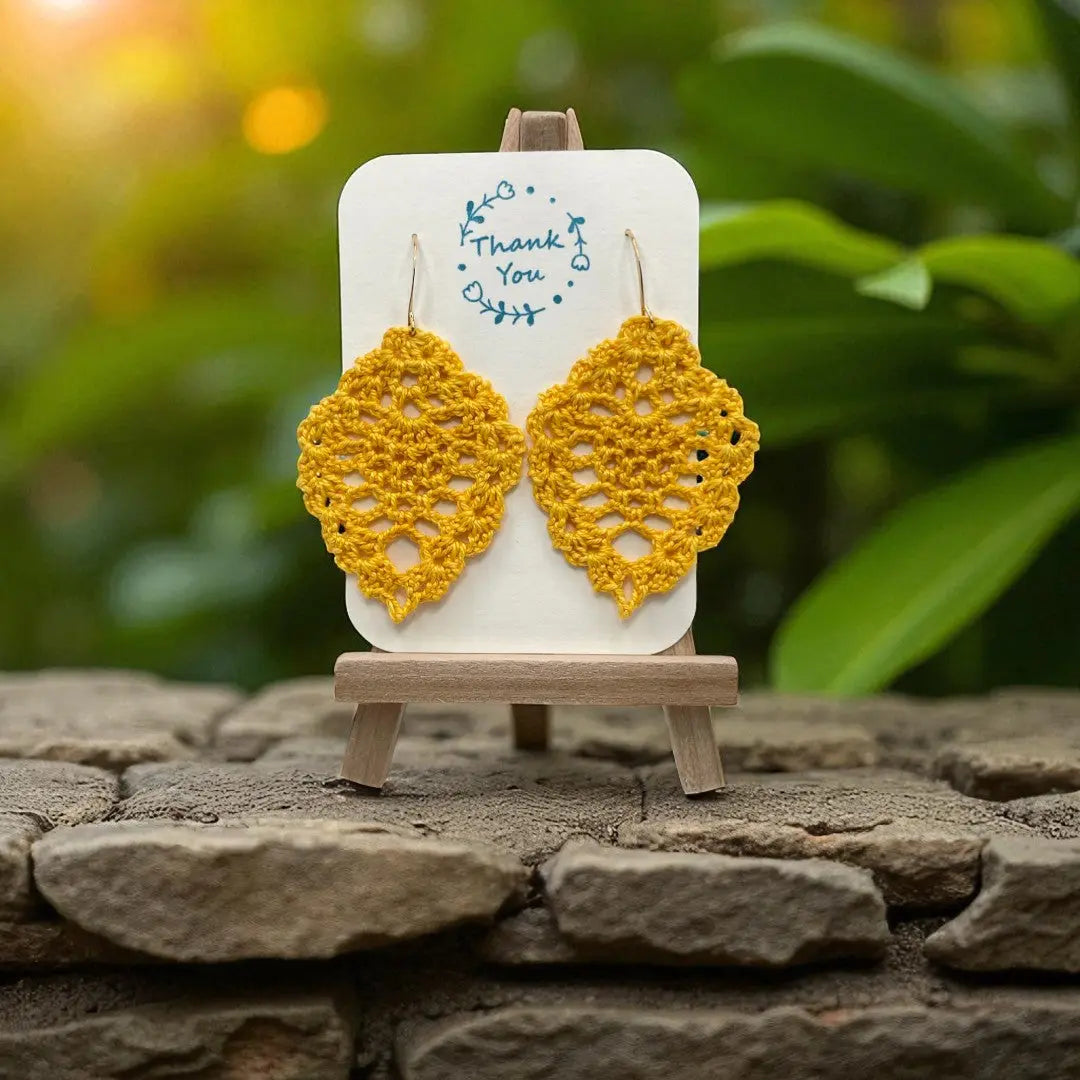 Lacey Pineapple in mustard Tangles & Twine