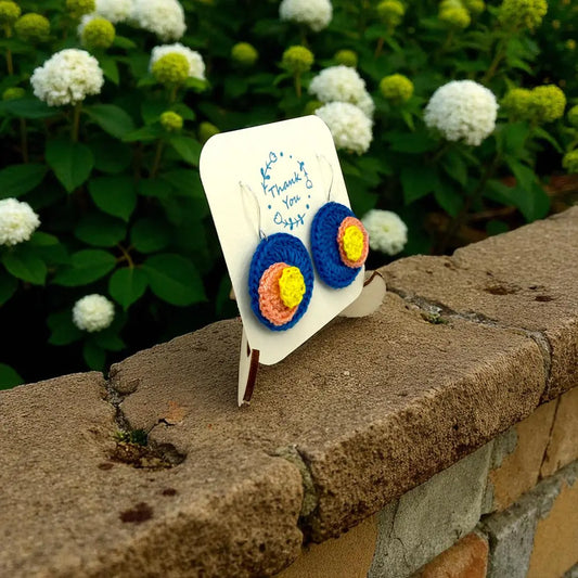 3D Circle in Blue, Pink, and Yellow Tangles & Twine