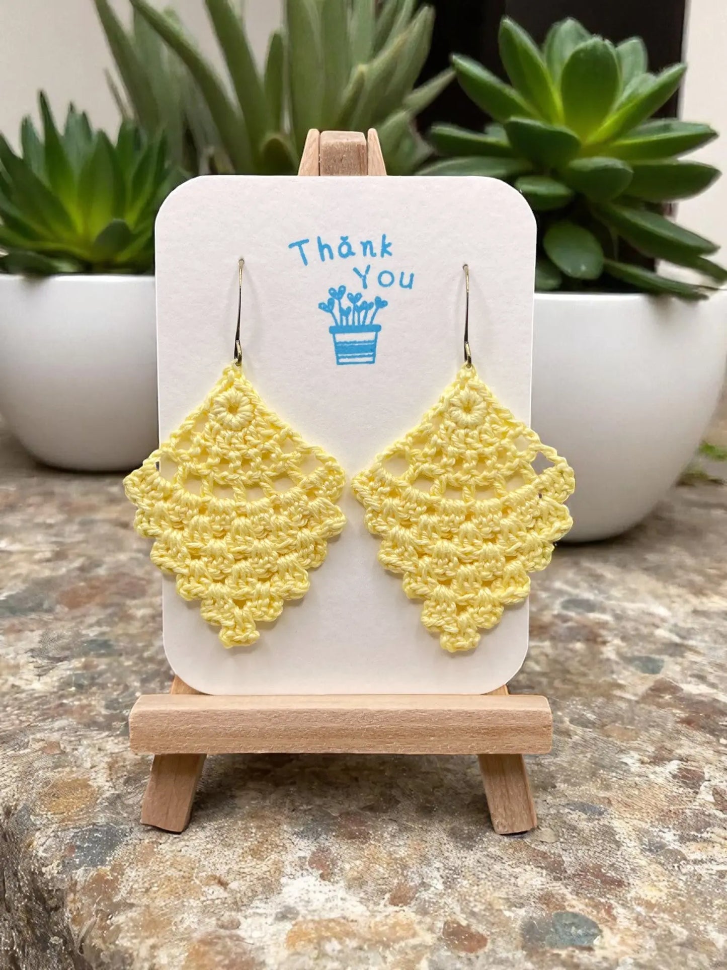 Chandelier earring in pale yellow Tangles & Twine