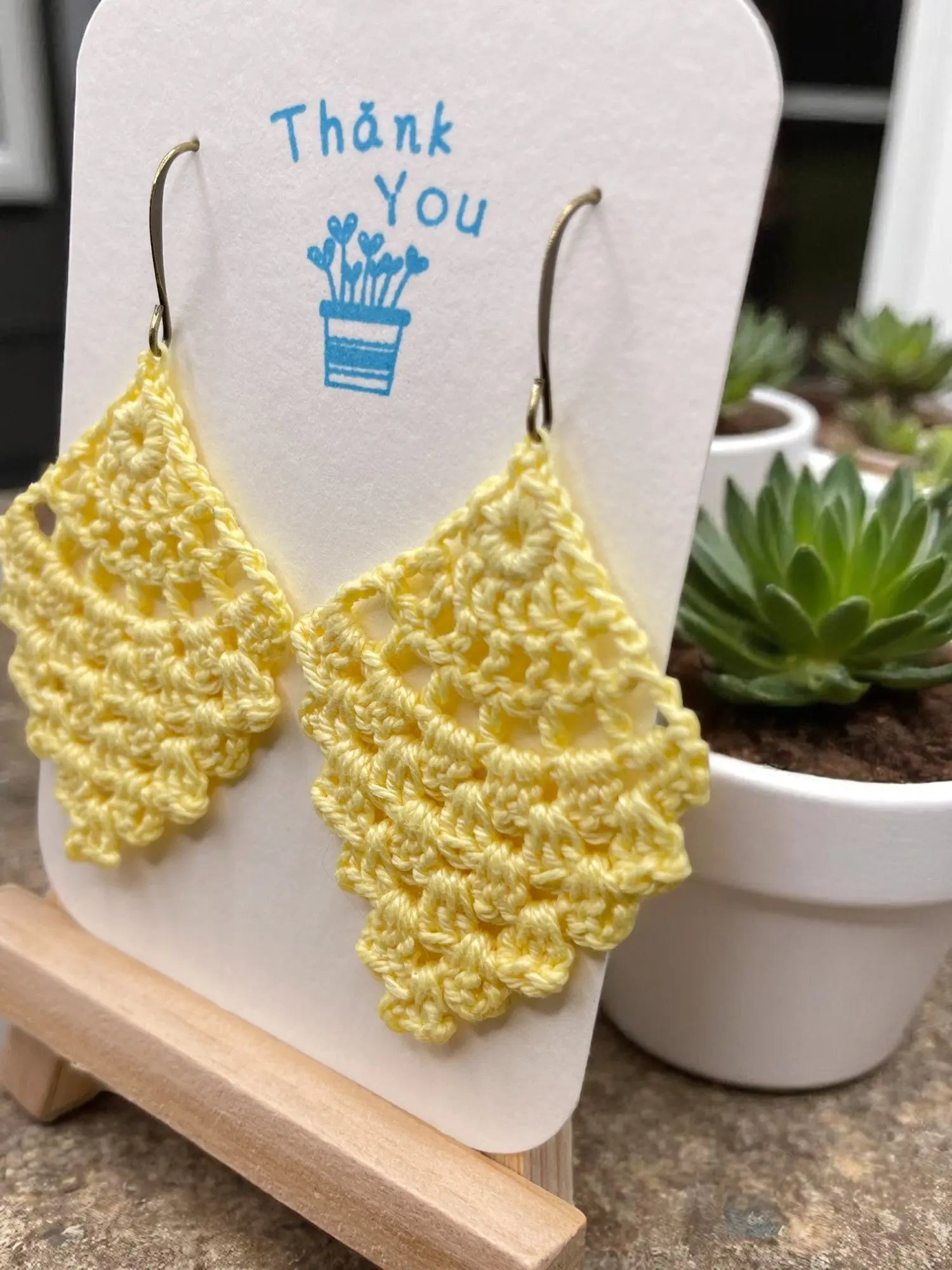 Chandelier earring in pale yellow Tangles & Twine