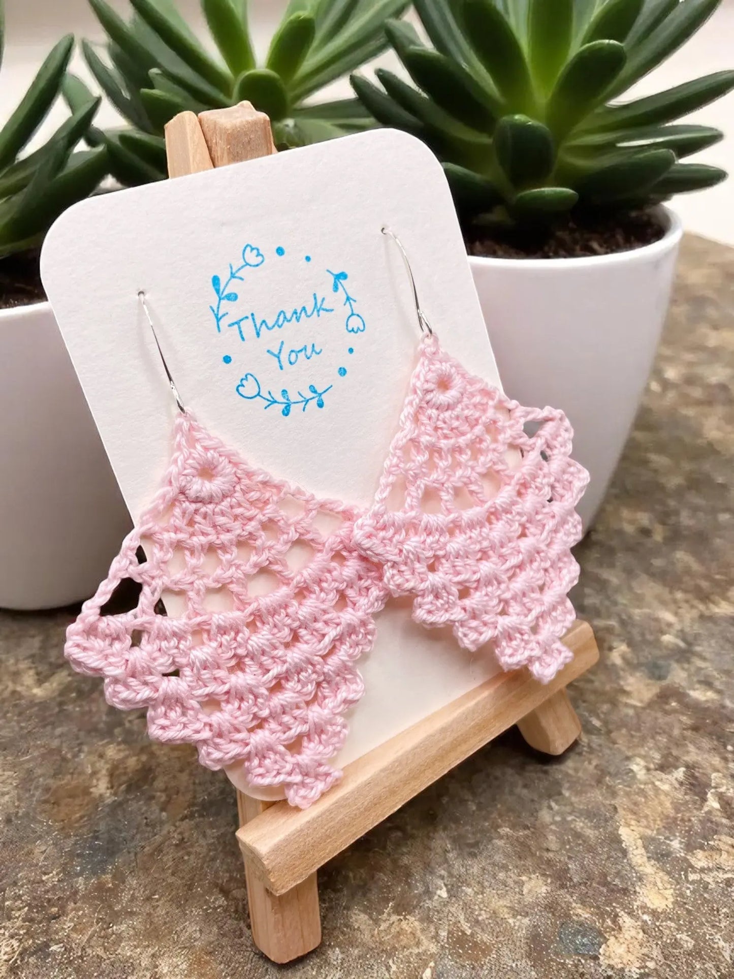 Chandelier earring in light pink Tangles & Twine