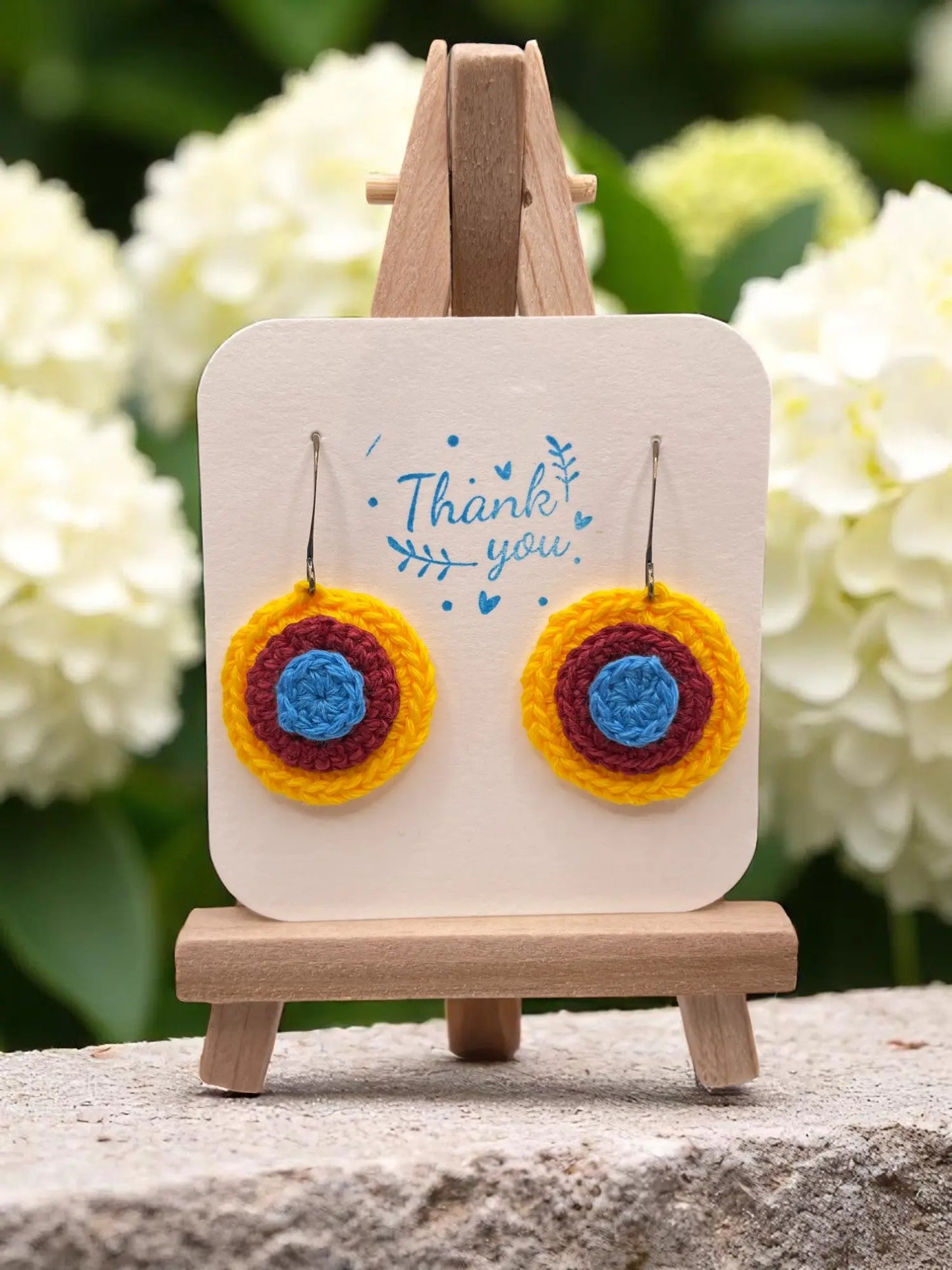 3D Circle with yellow base Tangles & Twine