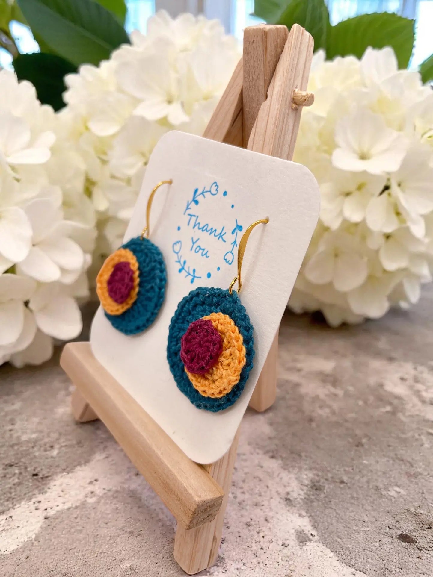 3D Circle with teal base Tangles & Twine