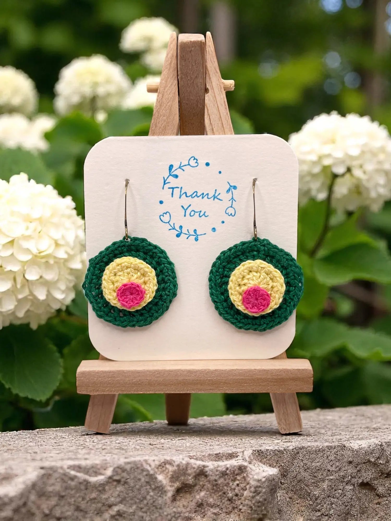 3D Circle with dark green base Tangles & Twine