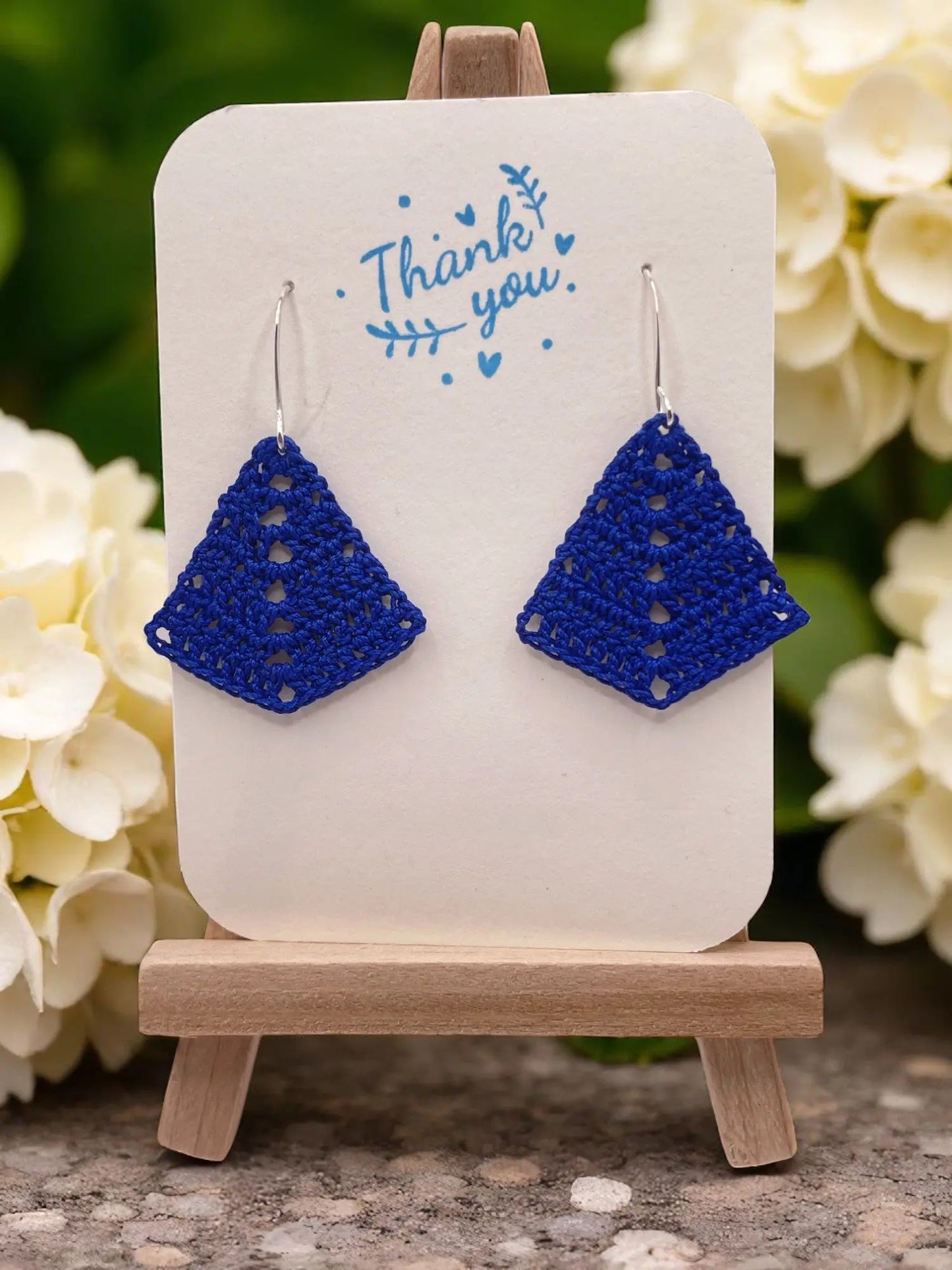 Simple triangle blue (small) Tangles & Twine