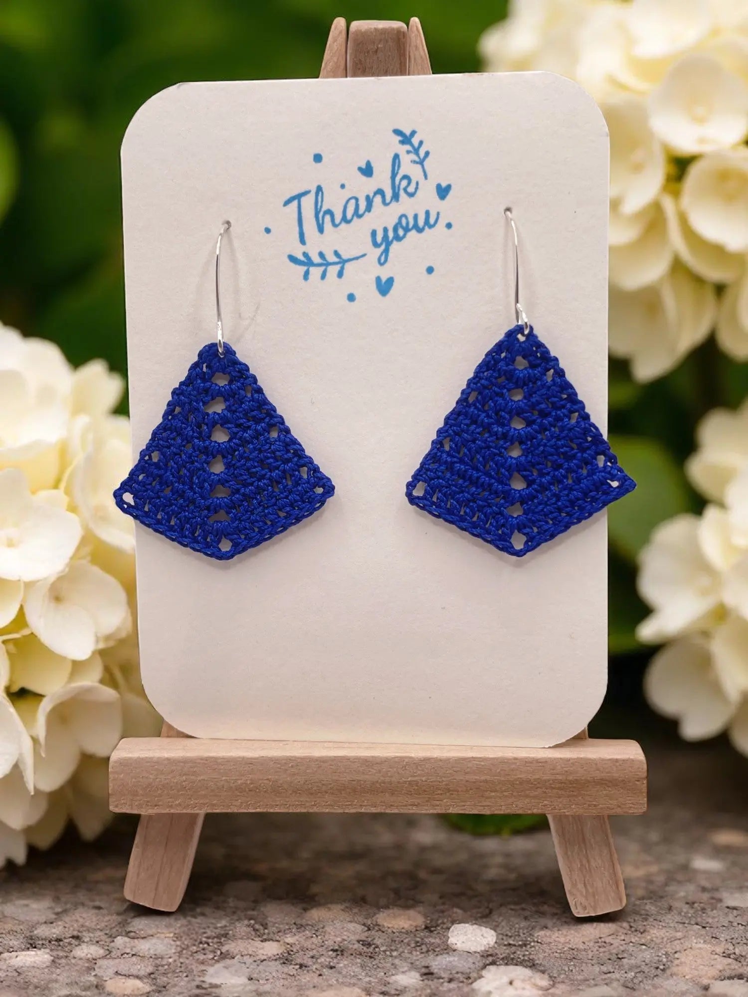 Simple triangle blue (small) Tangles & Twine