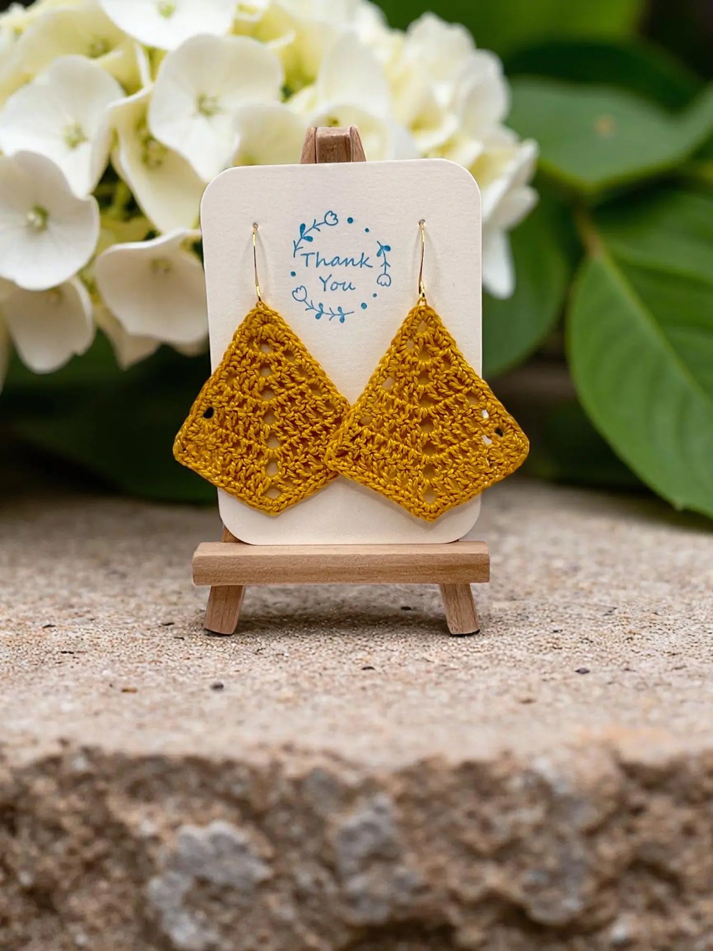Simple triangle in mustard Tangles & Twine