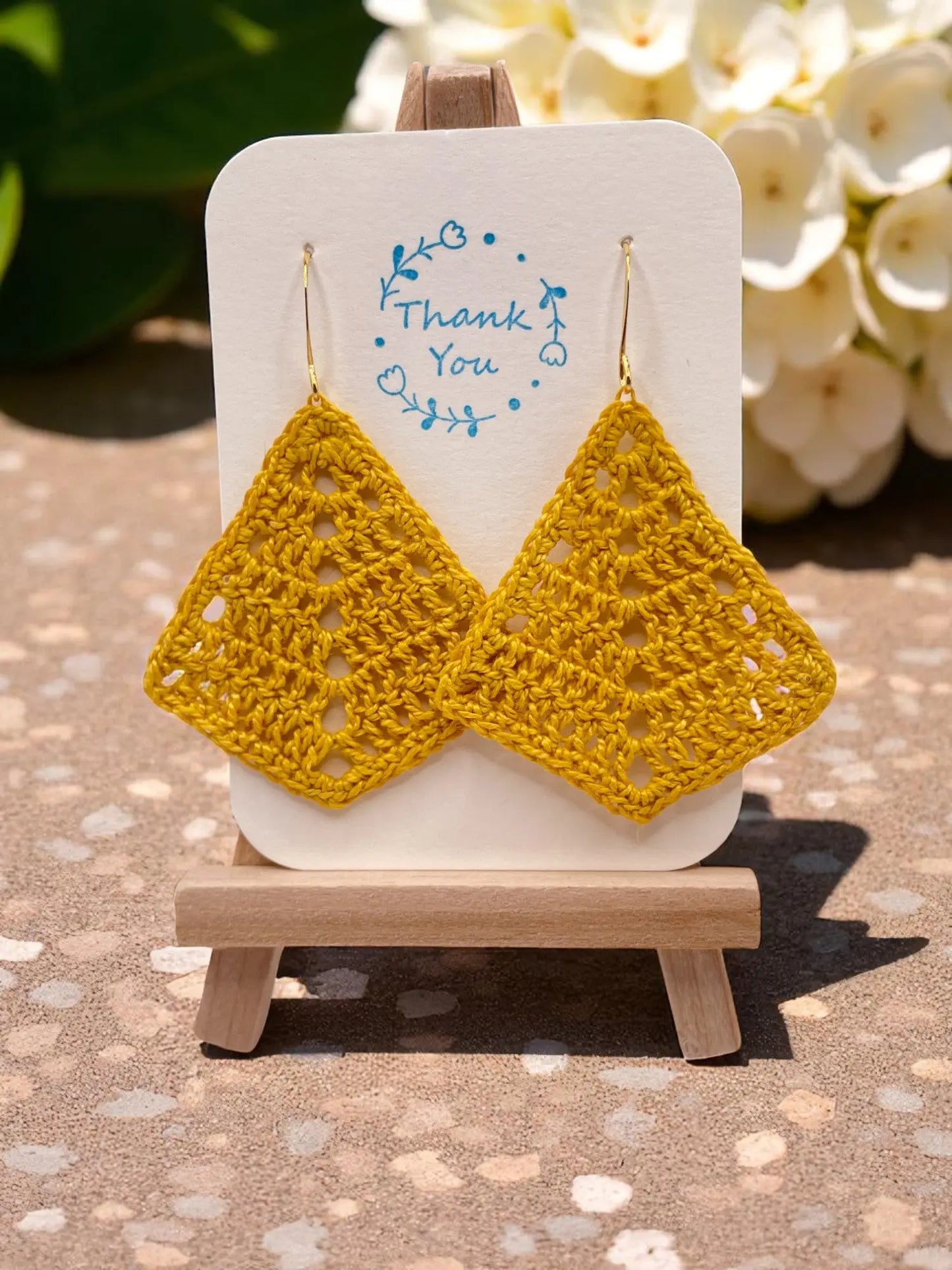 Simple triangle in mustard Tangles & Twine