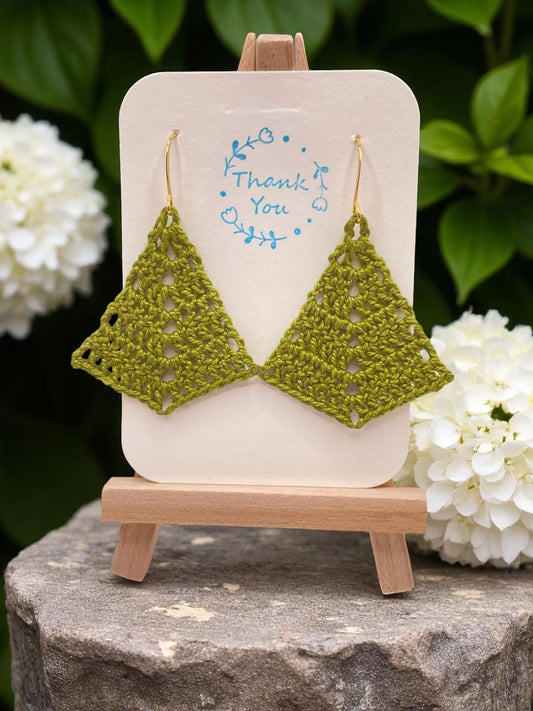 Simple triangle in spring green Tangles & Twine