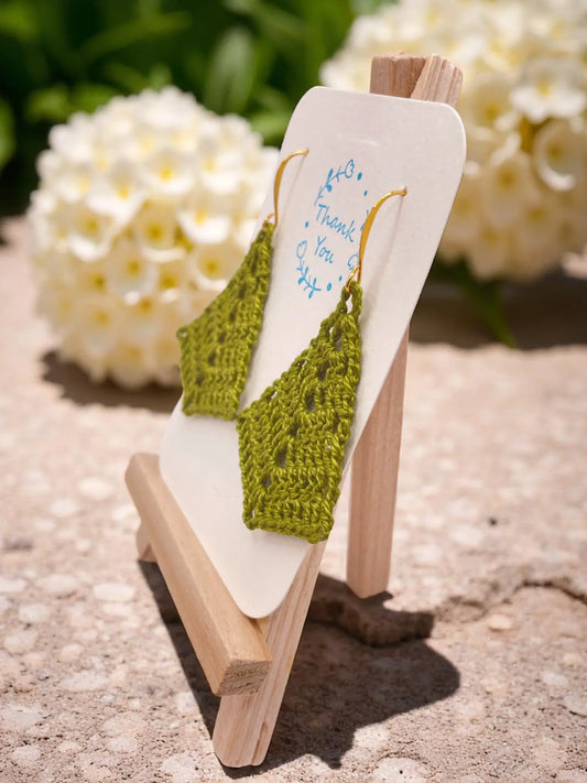 Simple triangle in spring green Tangles & Twine