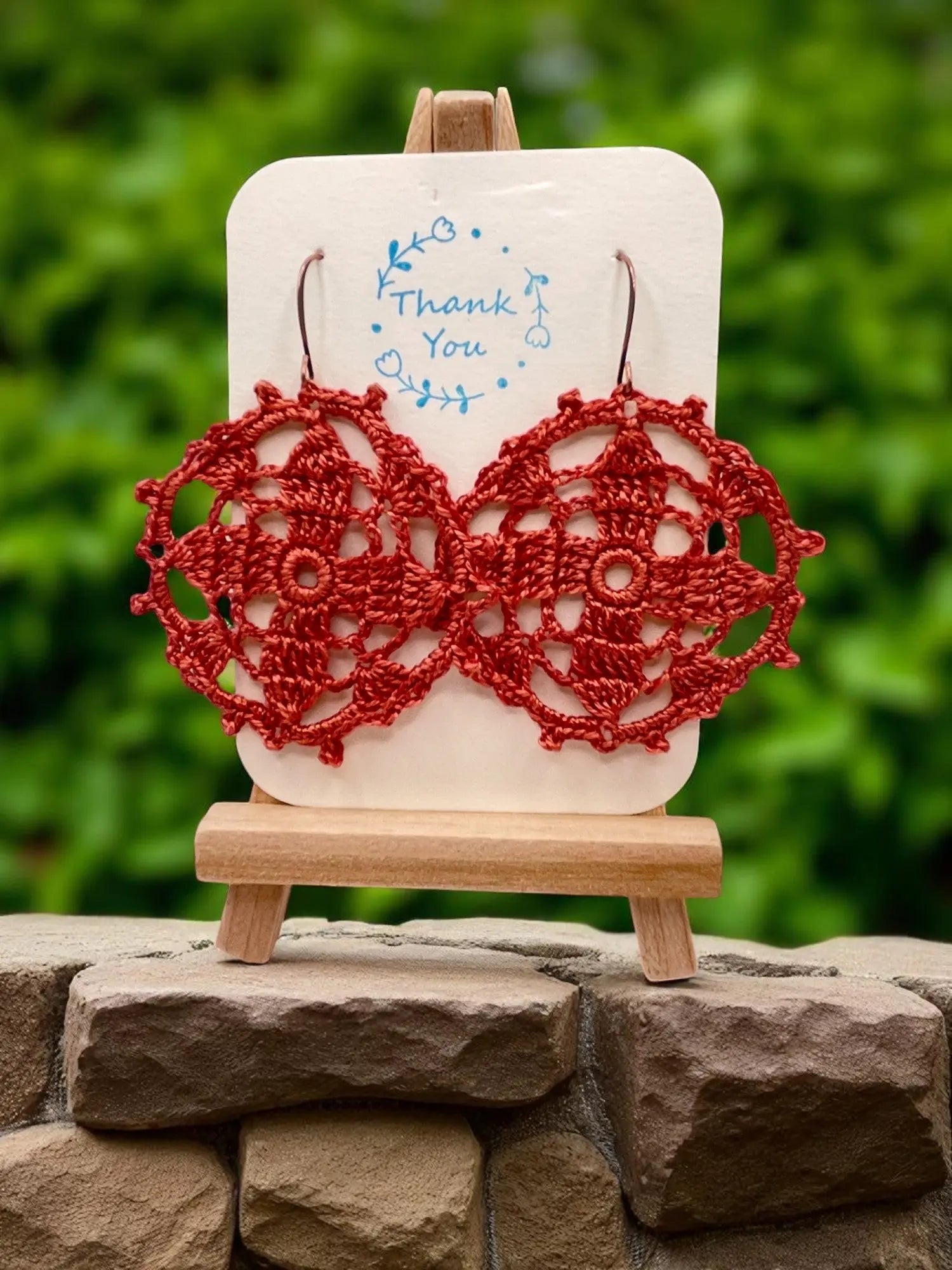 Circular earring in copper Tangles & Twine