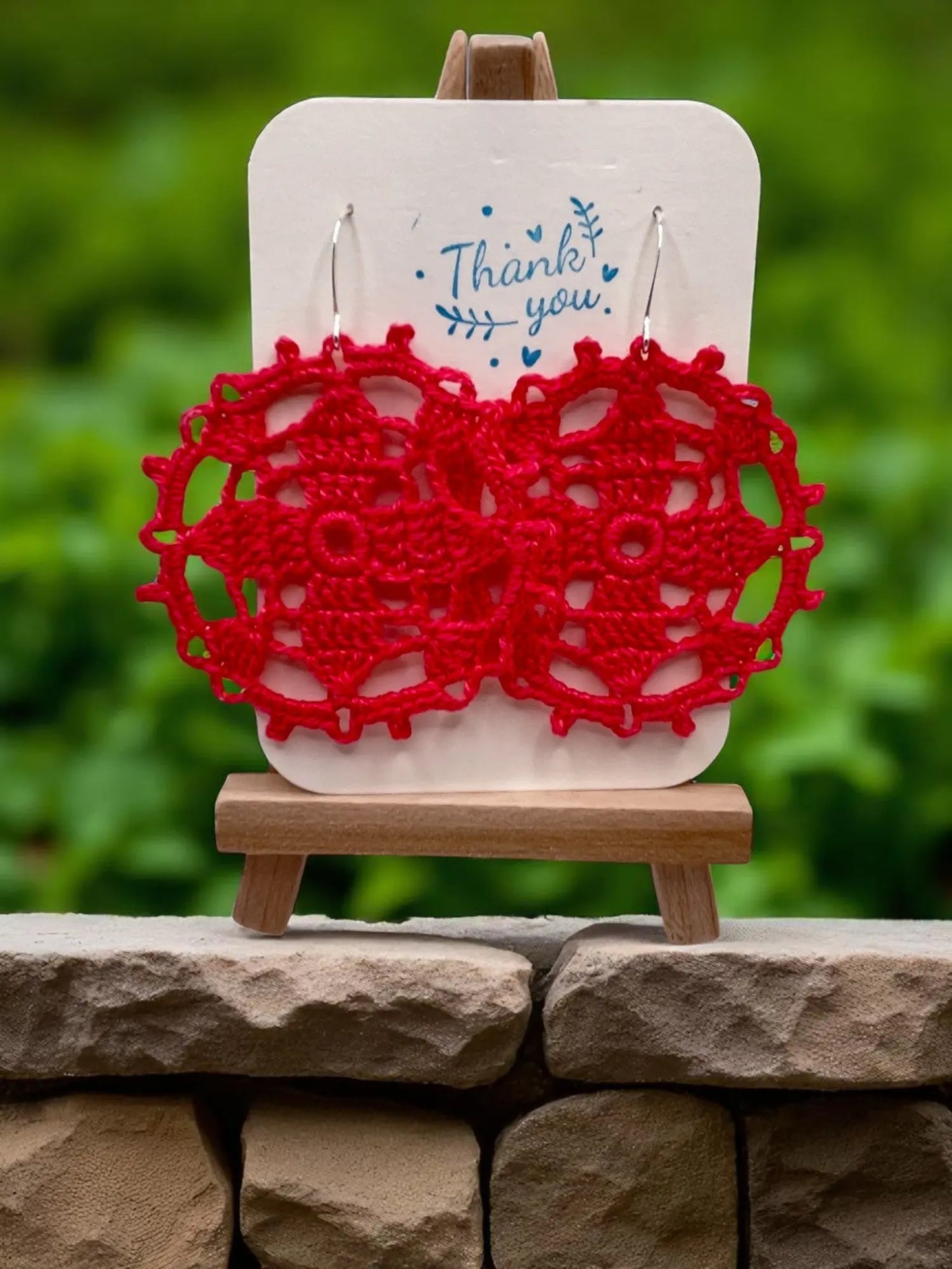 Circular earring in red Tangles & Twine