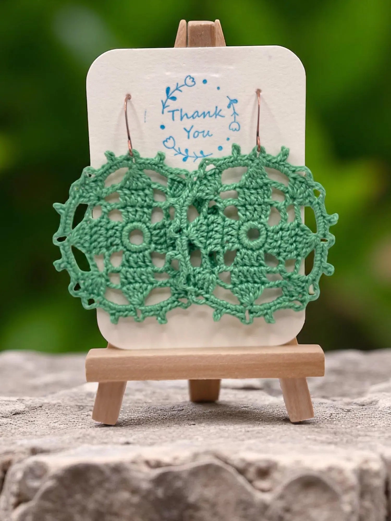 Circular earring in green Tangles & Twine