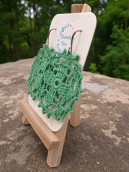 Circular earring in green Tangles & Twine