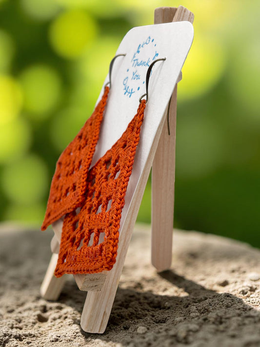 Fancy triangle in burnt orange