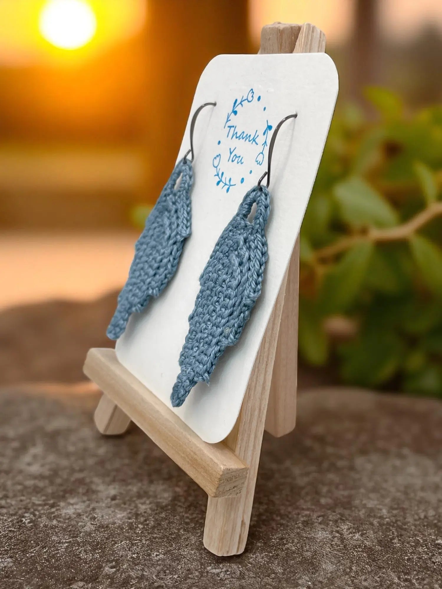 Modern leaf in dusty blue Tangles & Twine