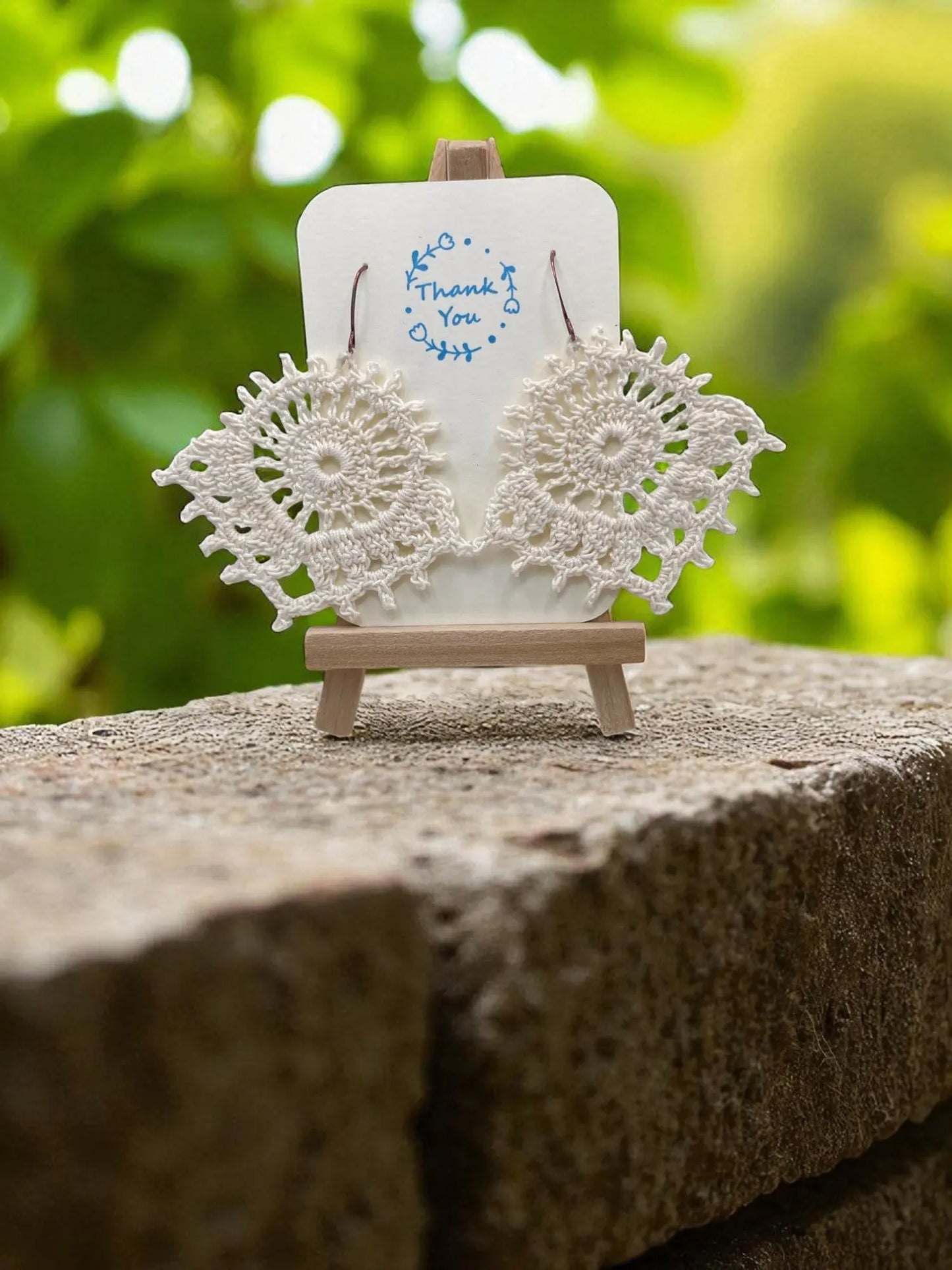 The Royal Whimsy in cream Tangles & Twine