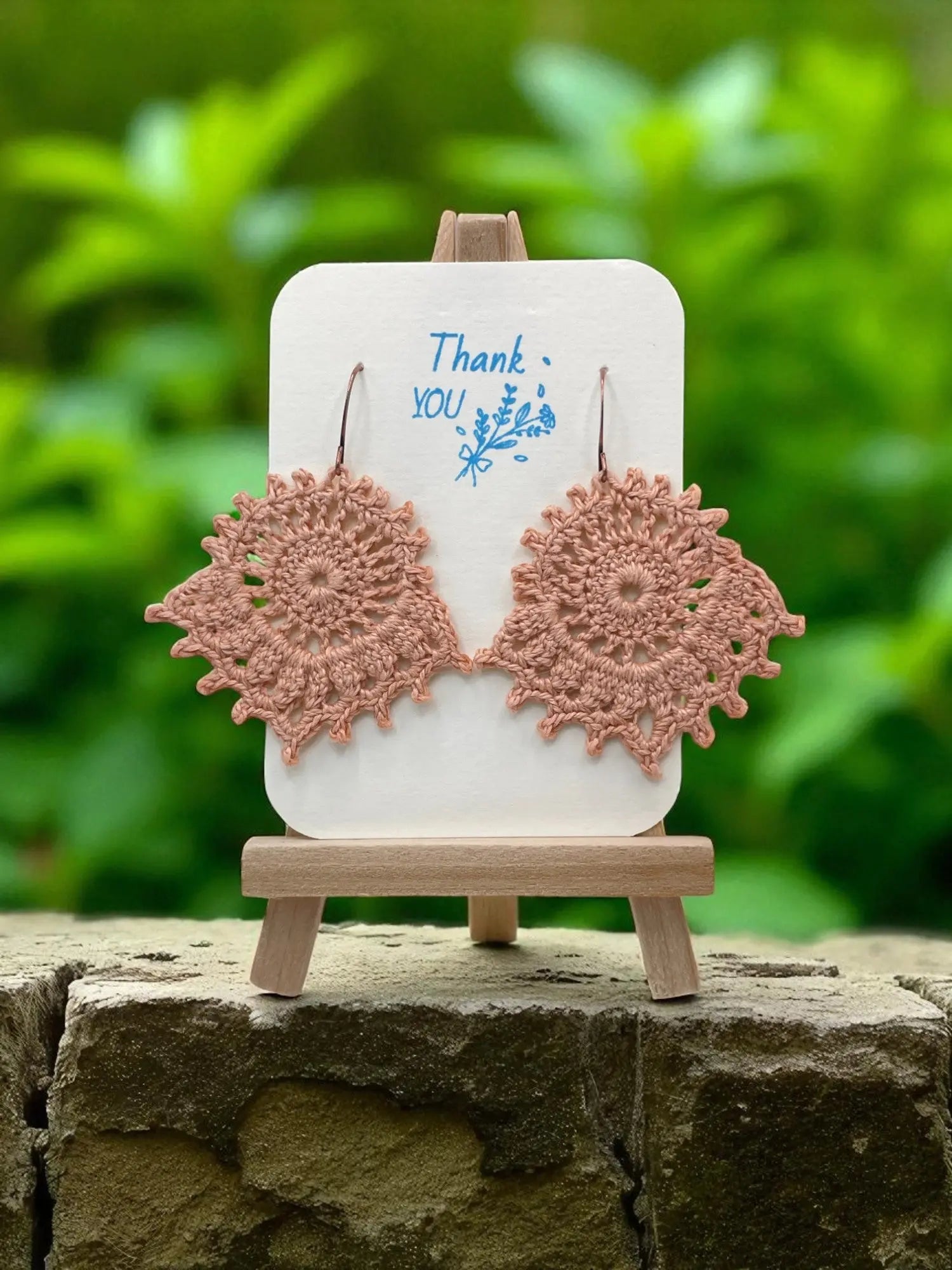 The Royal Whimsy in almond Tangles & Twine