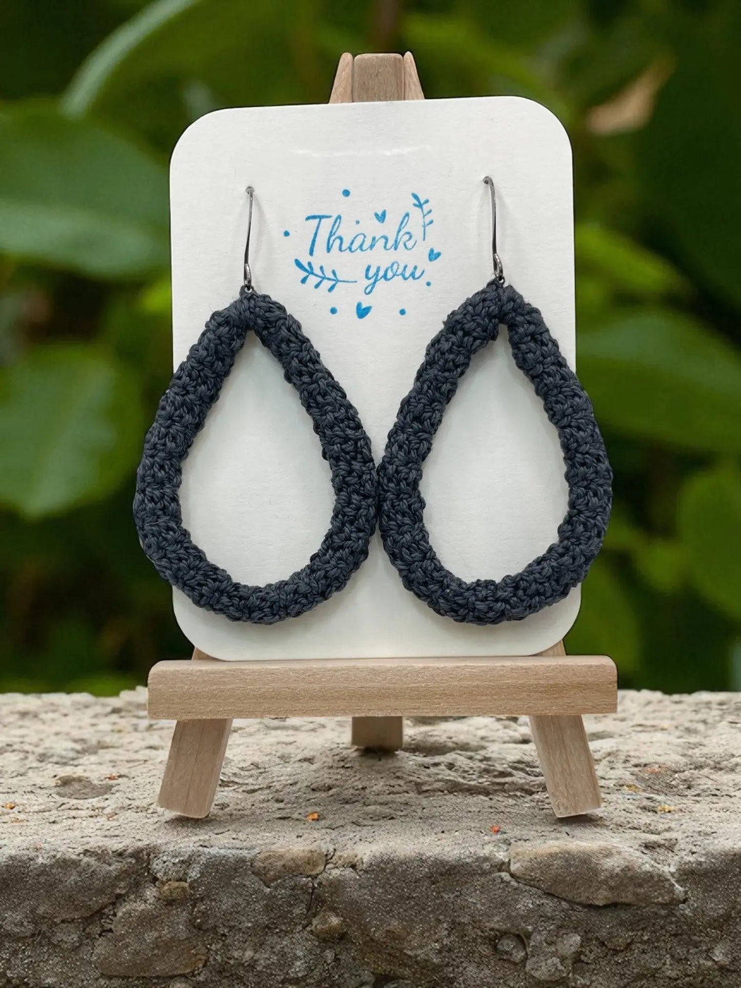 Oval loops in charcoal Tangles & Twine