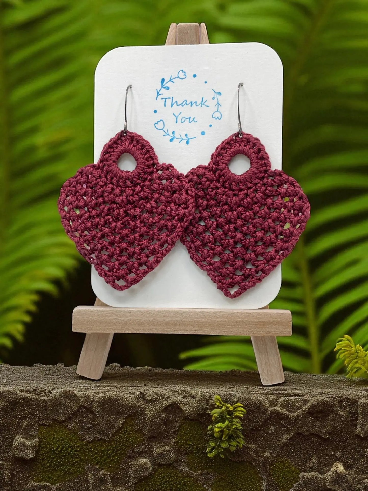 Pineapple in maroon Tangles & Twine