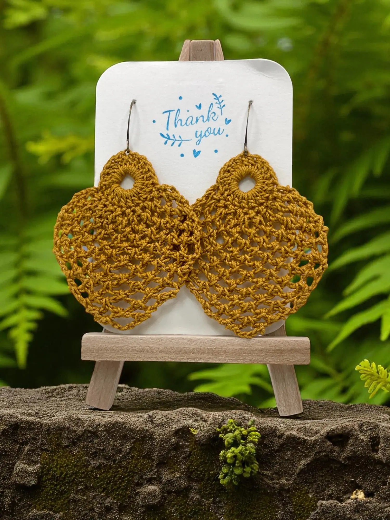 Pineapple in mustard Tangles & Twine