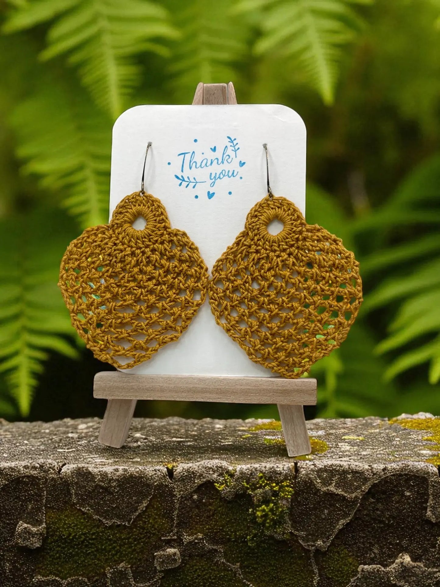 Pineapple in mustard Tangles & Twine