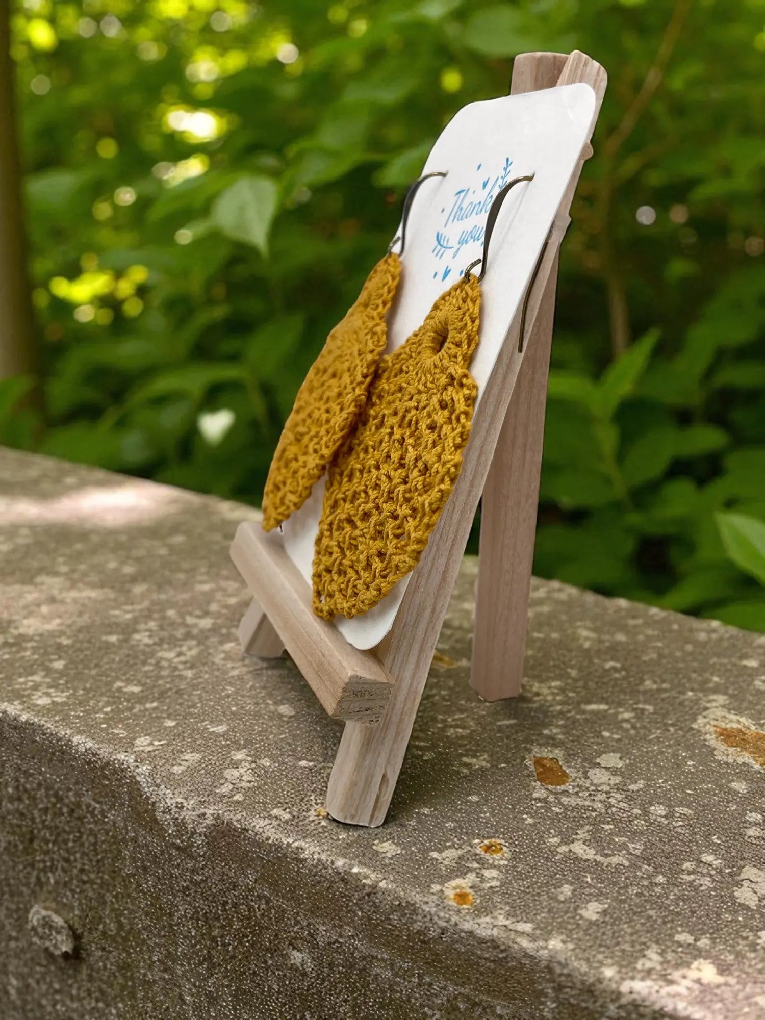 Pineapple in mustard Tangles & Twine