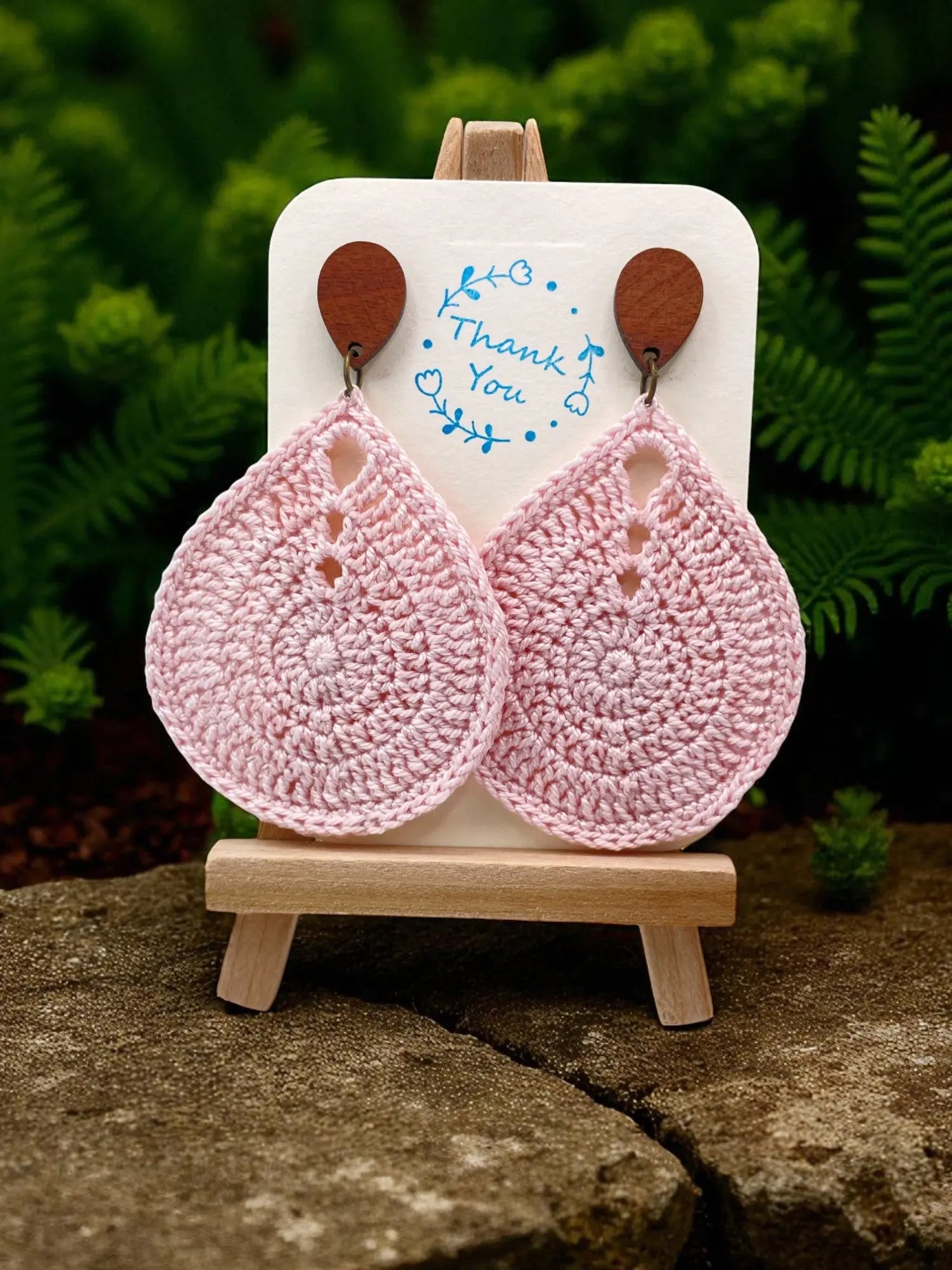 Solid teardrop in pink (large) Tangles & Twine