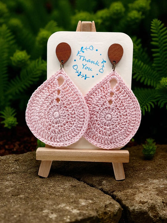 Solid teardrop in pink (large) Tangles & Twine