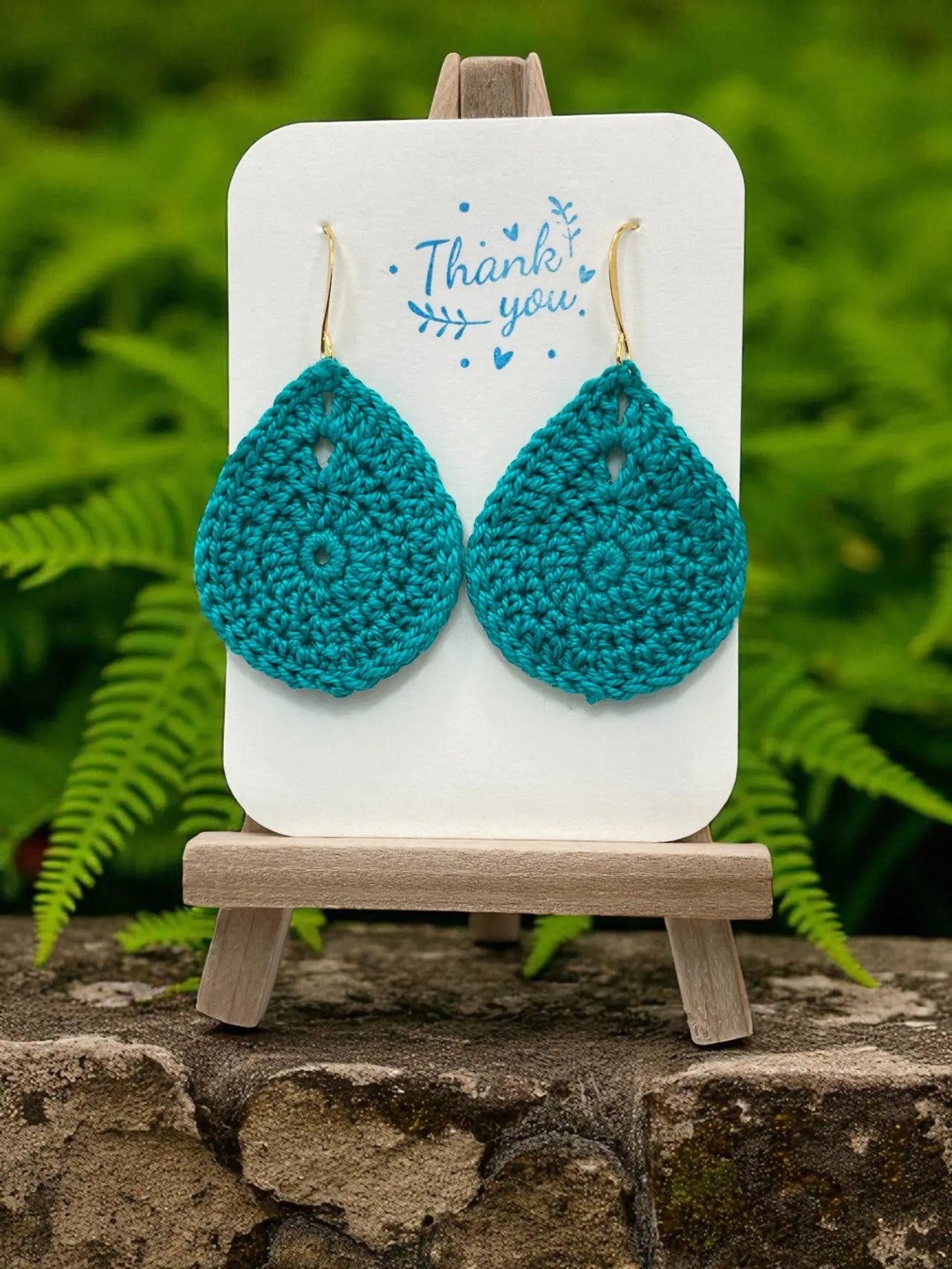 Solid teardrop in teal Tangles & Twine