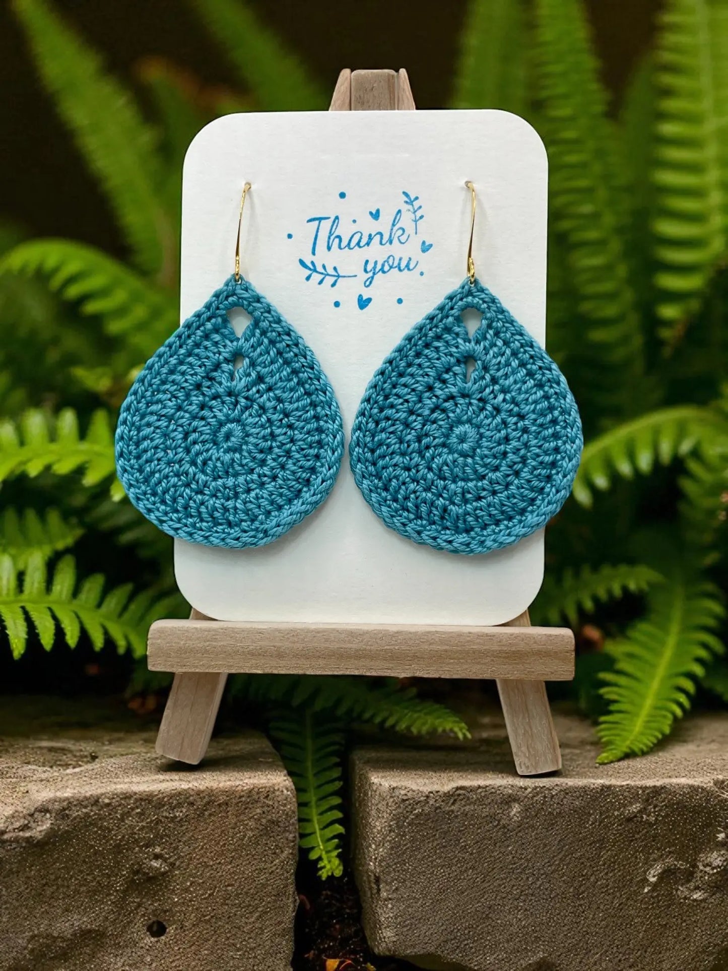 Solid teardrop in aqua (medium) Tangles & Twine